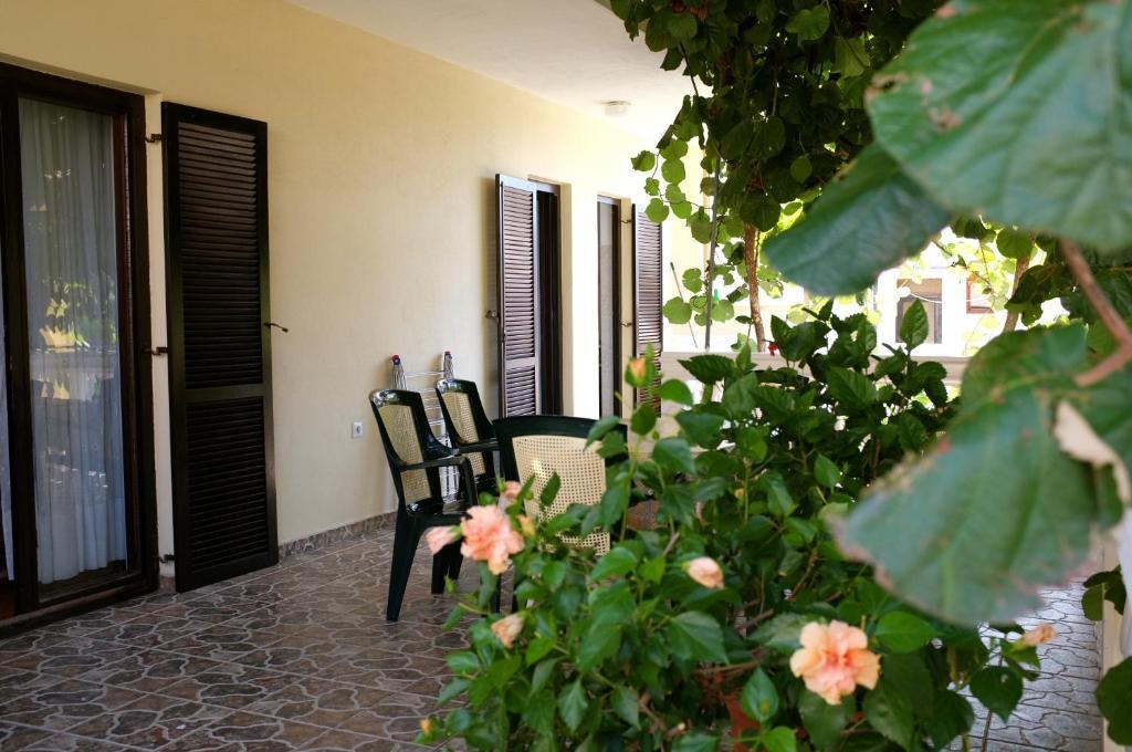 Apartments Ratkovic Tivat Exterior foto
